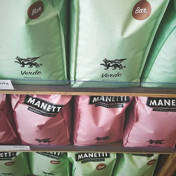 Manetti-bonen per kilo in het kastje